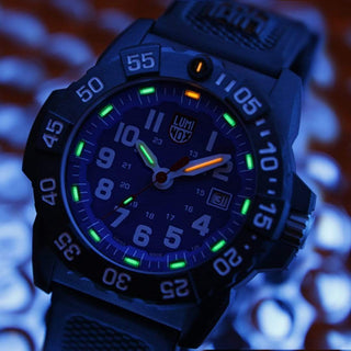 Navy SEAL, 45 mm, Dive Watch - 3503.F, UV Shot with green and orange light tubes
