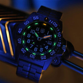 Navy SEAL, 45 mm, Military Dive Watch - 3502.L, UV Shot with green and orange light tubes