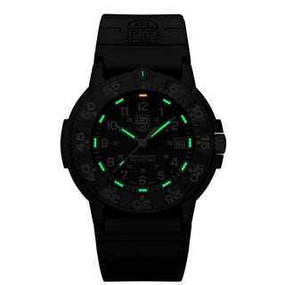 Original Navy SEAL, 43 mm, Dive Watch - 3001.F, Night view with green and orange light tubes